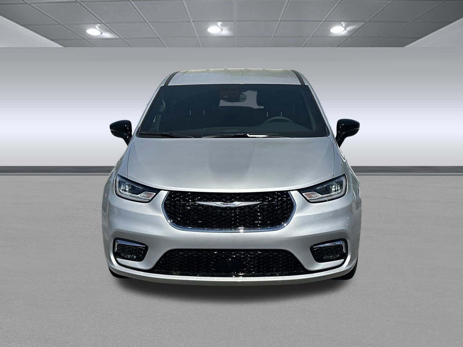 New 2026 Chrysler Pacifica Select FWD image 8