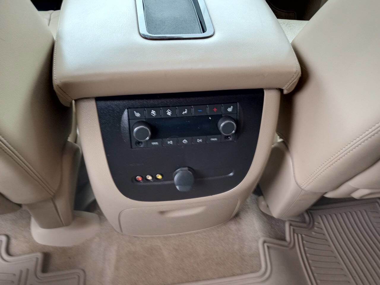 Used 2013 GMC Yukon Denali image 13