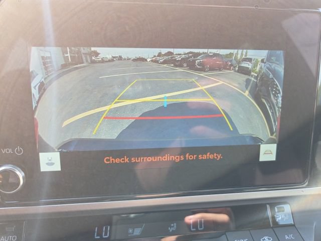 Used 2026 Toyota Camry SE FWD image 16