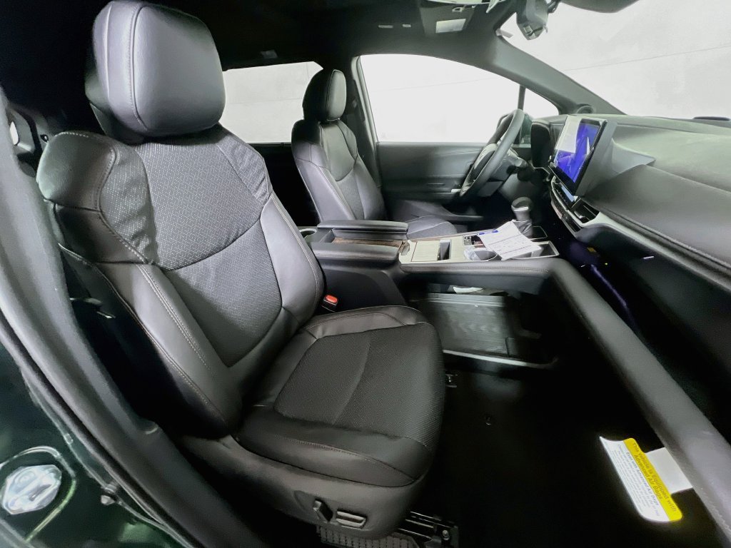 New 2026 Toyota Sienna Platinum AWD/4WD image 21