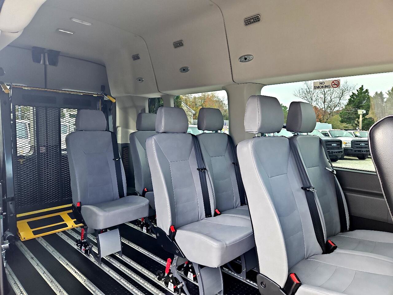 Used 2020 Ford Transit 350 XL image 28