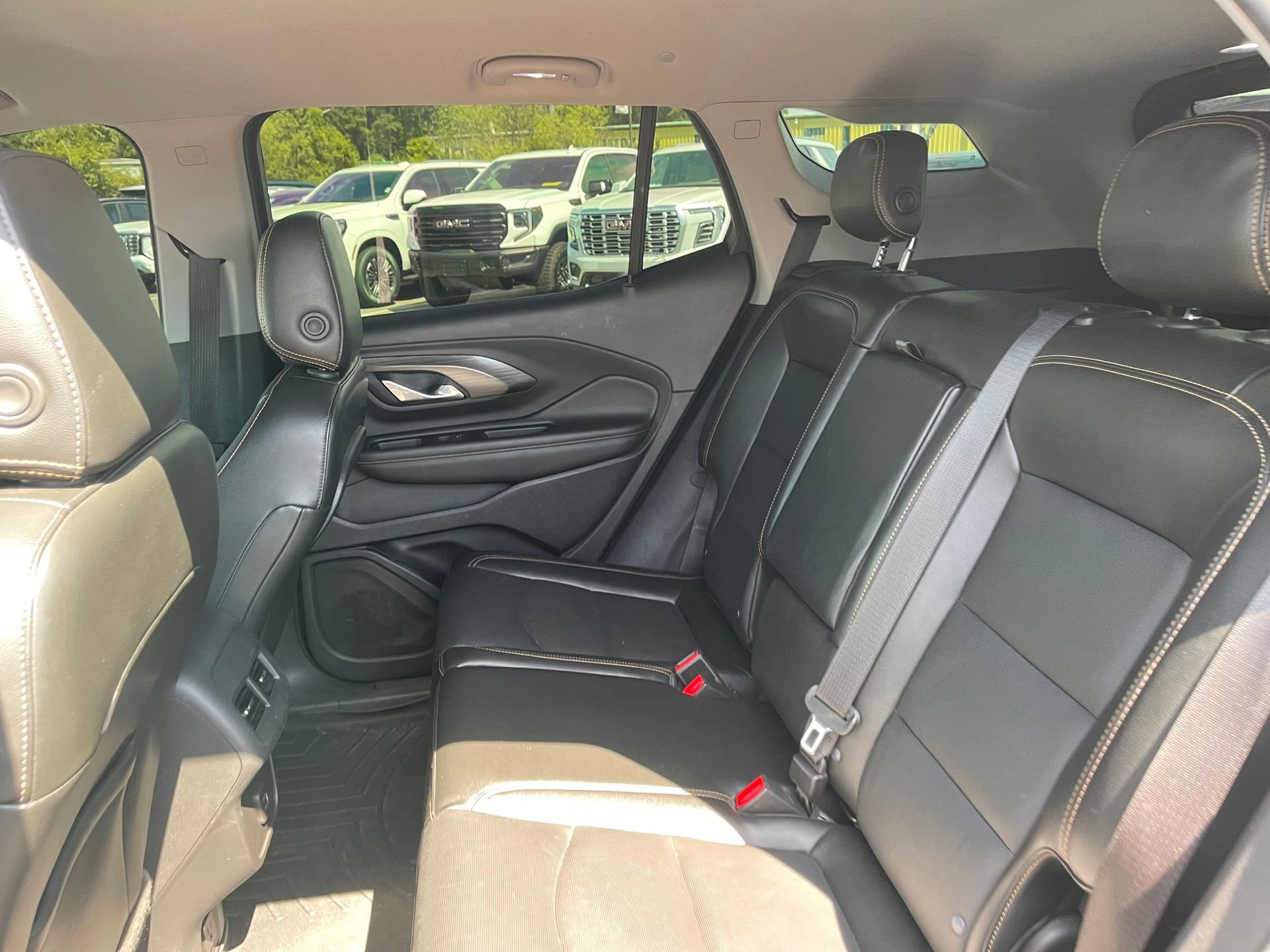 Used 2020 GMC Terrain SLT w/ Preferred Package image 22