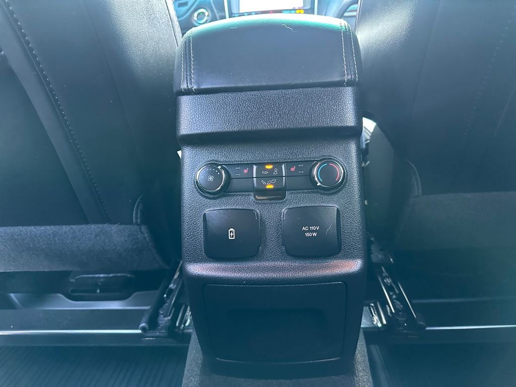 Used 2017 Ford Explorer Platinum image 29