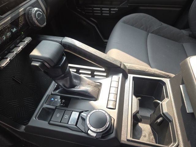 Used 2025 Toyota Tacoma SR AWD/4WD image 8