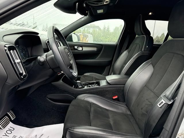 Used 2021 Volvo XC40 T5 R-Design w/ Protection Package Premier AWD/4WD image 22