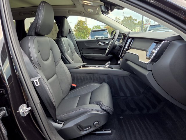 New 2027 Volvo XC60 B5 Ultra AWD/4WD image 18