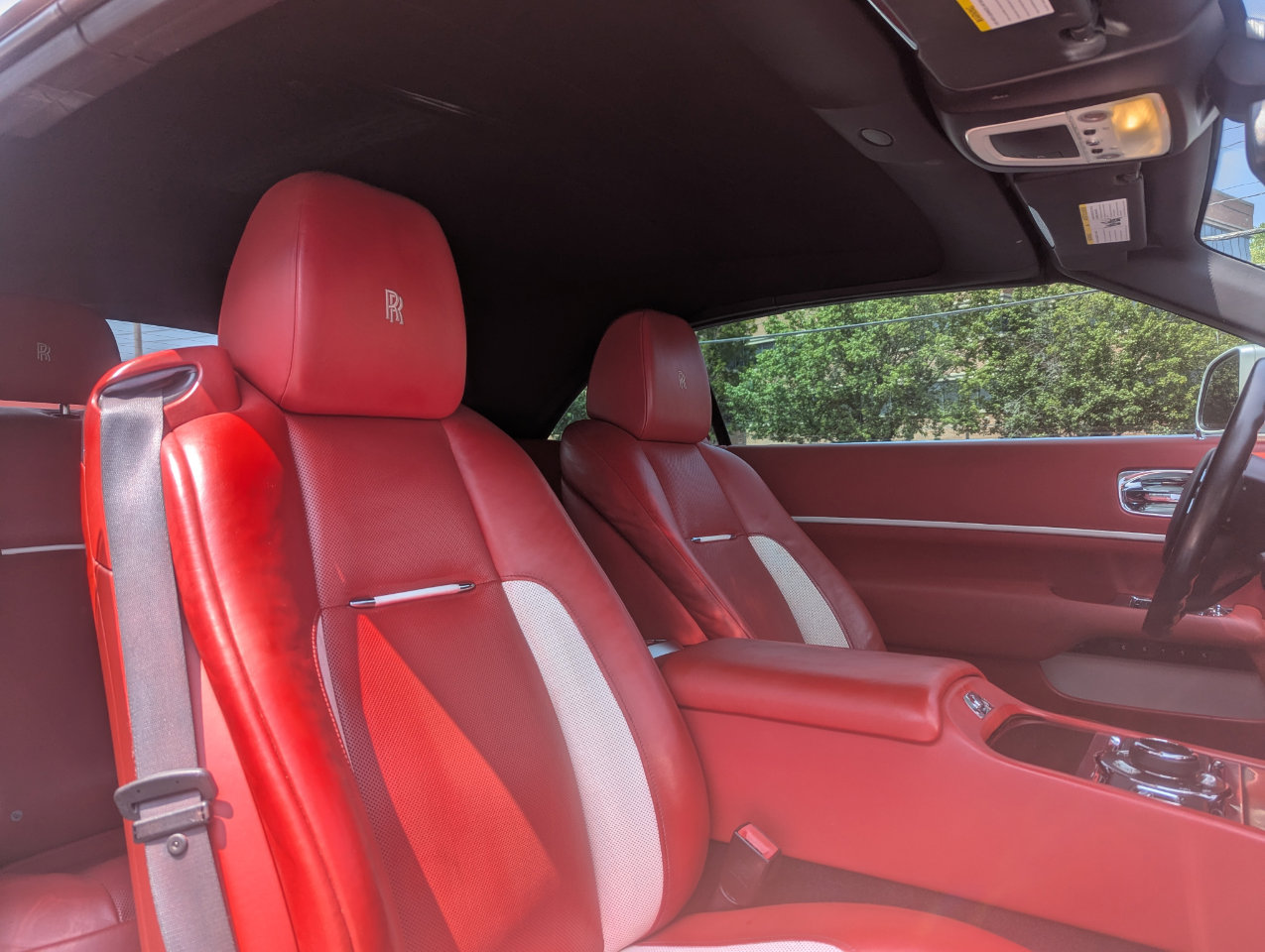 Used 2018 Rolls-Royce Dawn image 49