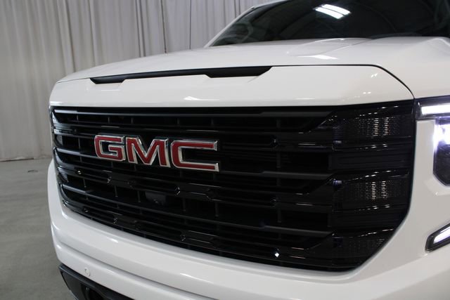 Used 2025 GMC Sierra 1500 Elevation w/ Elevation Premium Package AWD/4WD image 32