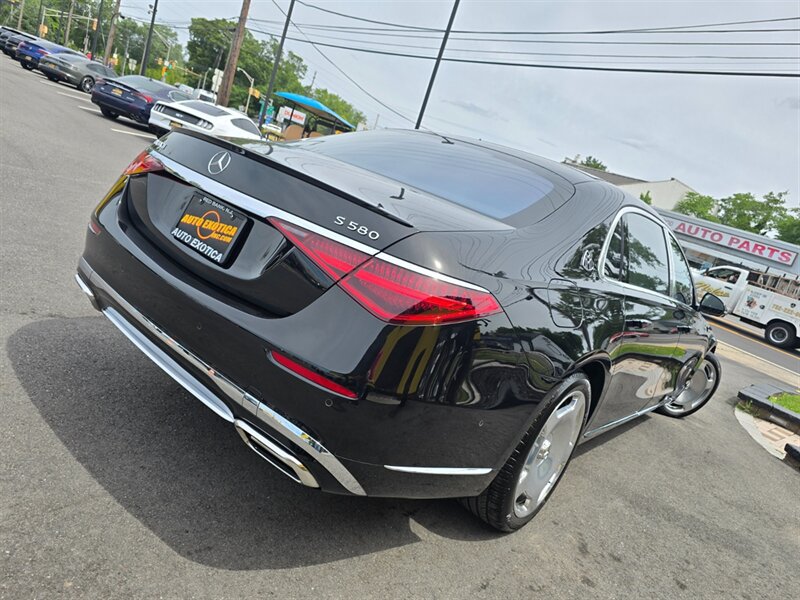 Used 2022 Mercedes-Benz Maybach S 580 4MATIC image 4