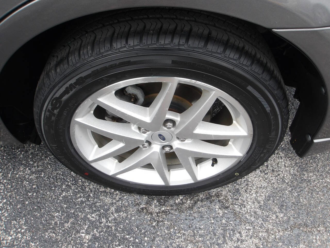 Used 2010 Ford Fusion SEL image 4