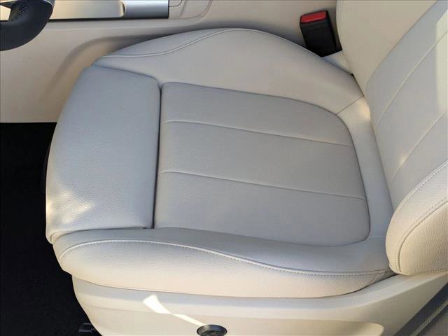 New 2026 Mercedes-Benz GLB 250 4MATIC image 4