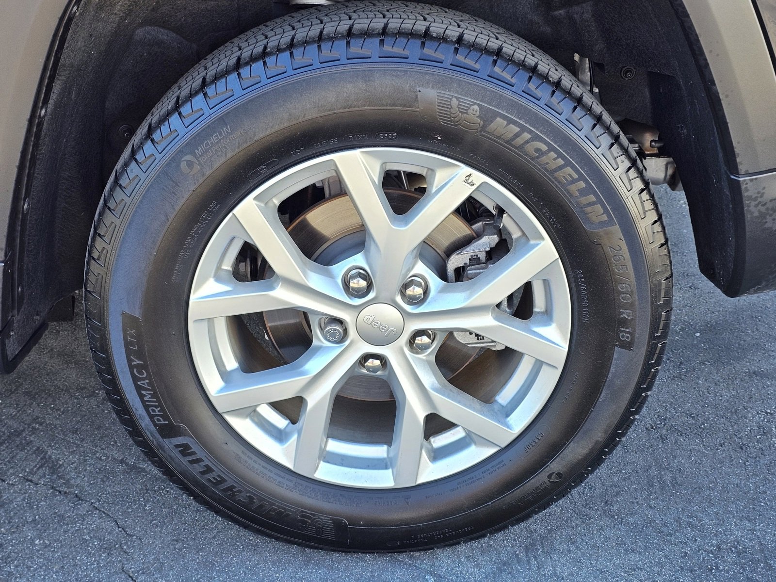 Used 2023 Jeep Grand Cherokee Limited w/ Trailer Tow Prep Group (B) image 9