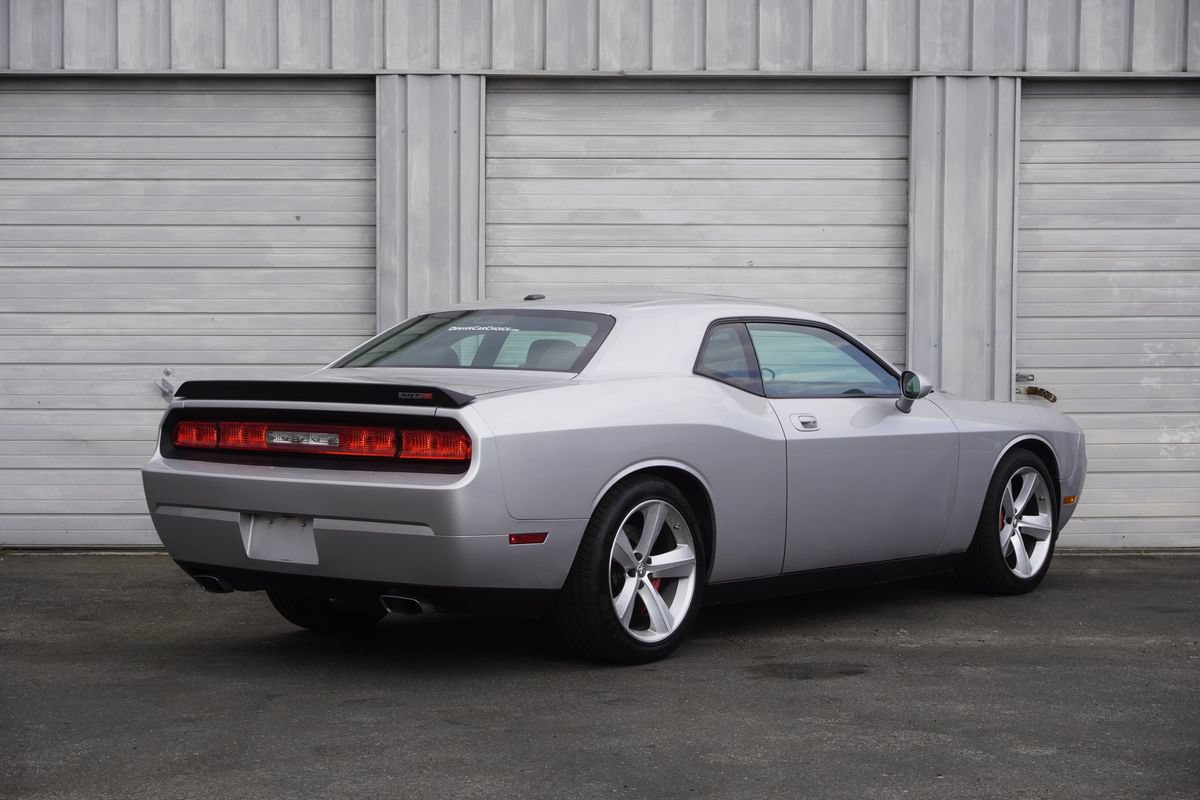 Used 2009 Dodge Challenger SRT8 RWD image 5