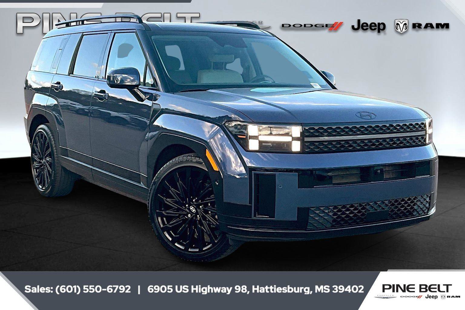 Used 2025 Hyundai Santa Fe Calligraphy image 2