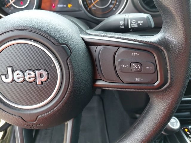Used 2023 Jeep Gladiator Sport AWD/4WD image 11