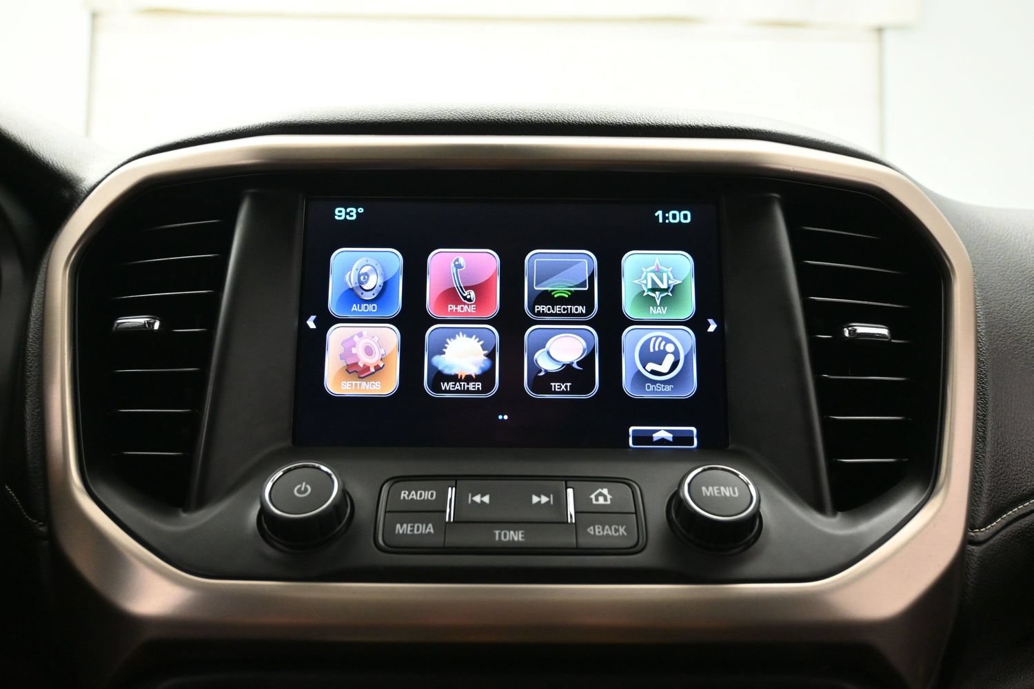 Used 2017 GMC Acadia Denali w/ Technology Package FWD image 29