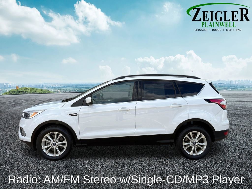 Used 2018 Ford Escape SE w/ Ford Safe & Smart Package image 3