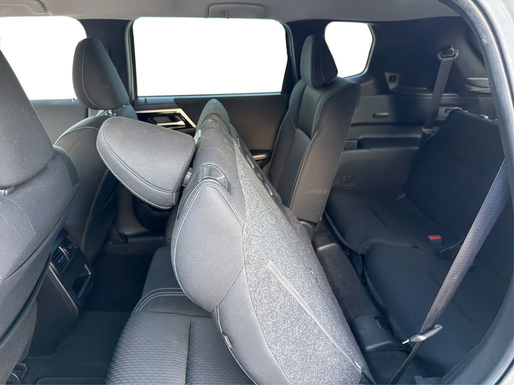 Used 2022 Mitsubishi Outlander ES image 11