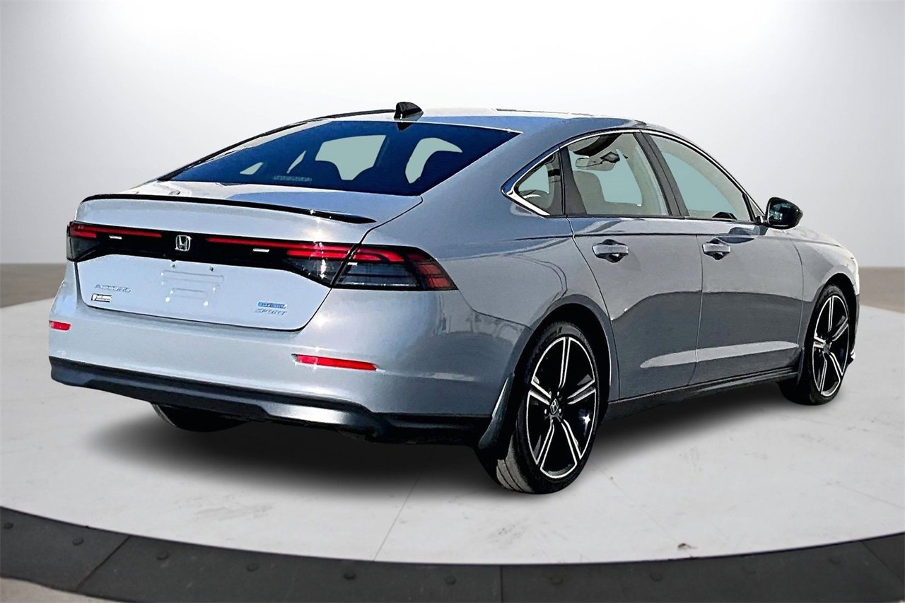 Used 2023 Honda Accord Sport image 9