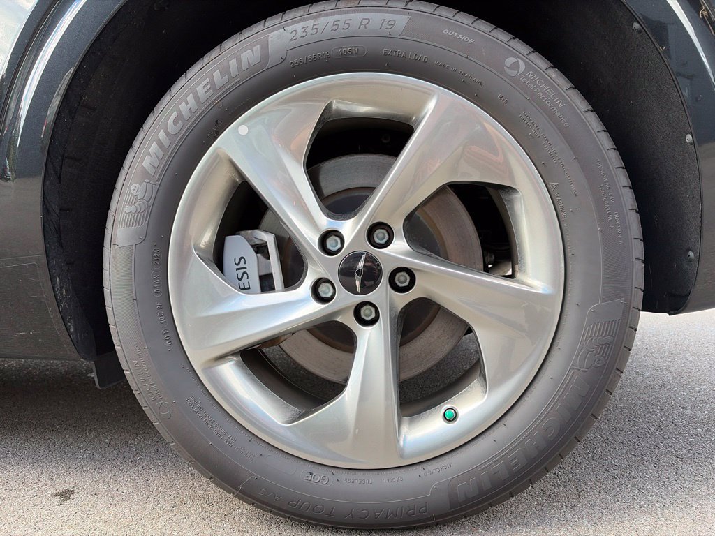 Certified 2026 Genesis GV70 2.5T Select AWD/4WD image 22