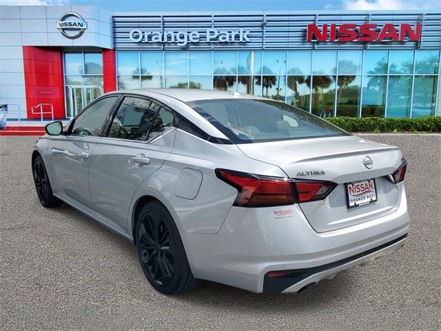 Used 2023 Nissan Altima 2.5 SR image 3