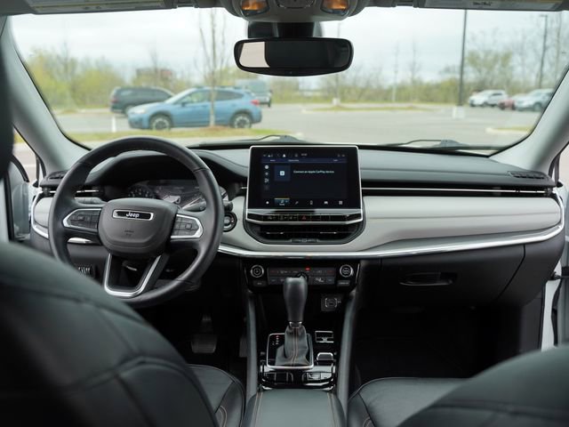 Used 2022 Jeep Compass Limited image 26