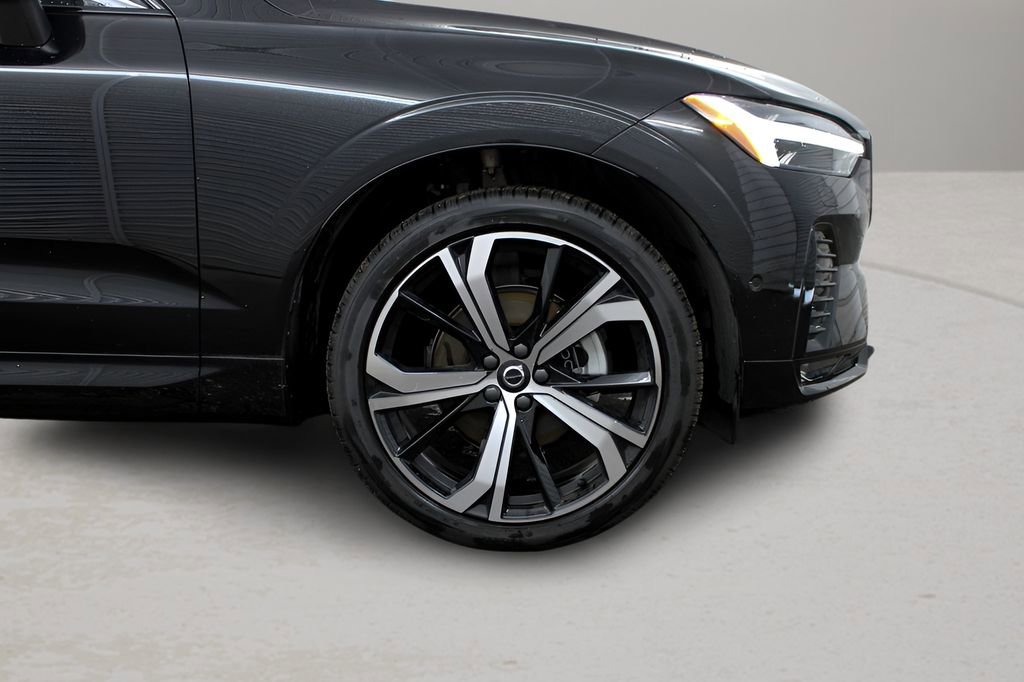Used 2025 Volvo XC60 B5 Ultra AWD/4WD image 47