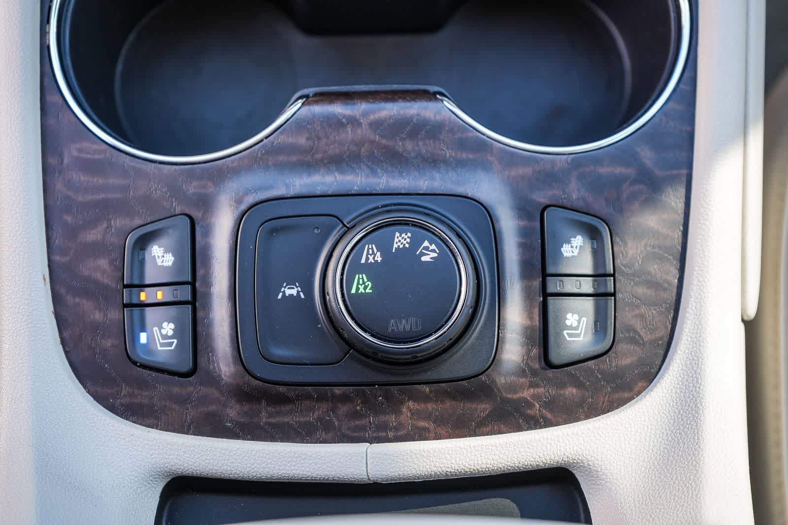 Used 2023 GMC Acadia Denali AWD/4WD image 20