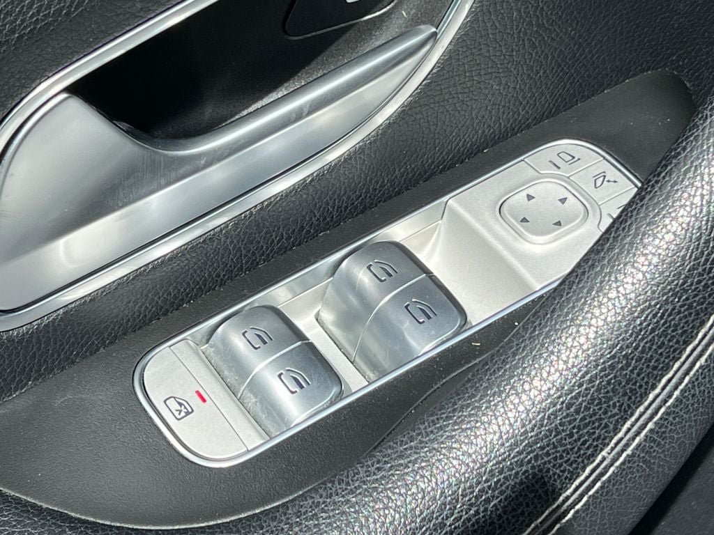 Used 2024 Mercedes-Benz GLS 450 4MATIC image 18