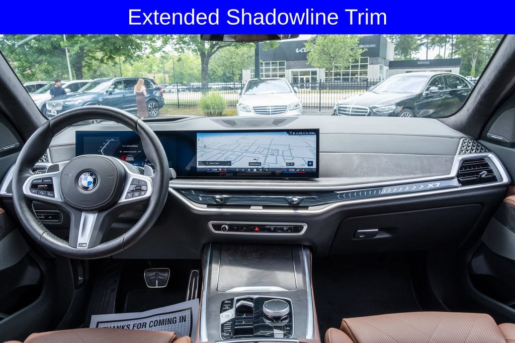 Used 2025 BMW X7 xDrive40i w/ M Sport Package AWD/4WD image 18