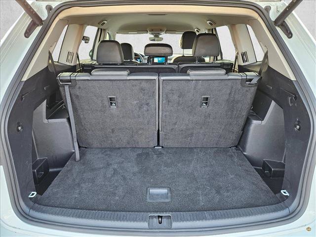Used 2025 Volkswagen Atlas SE AWD/4WD image 6