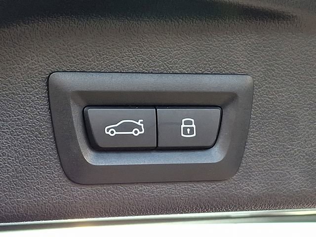 Used 2024 BMW X5 xDrive40i w/ M Sport Package image 29