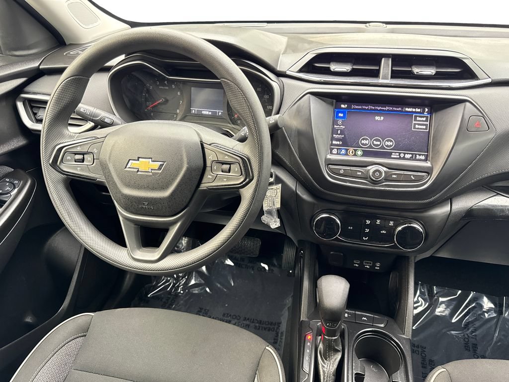 Used 2023 Chevrolet TrailBlazer LS FWD image 52