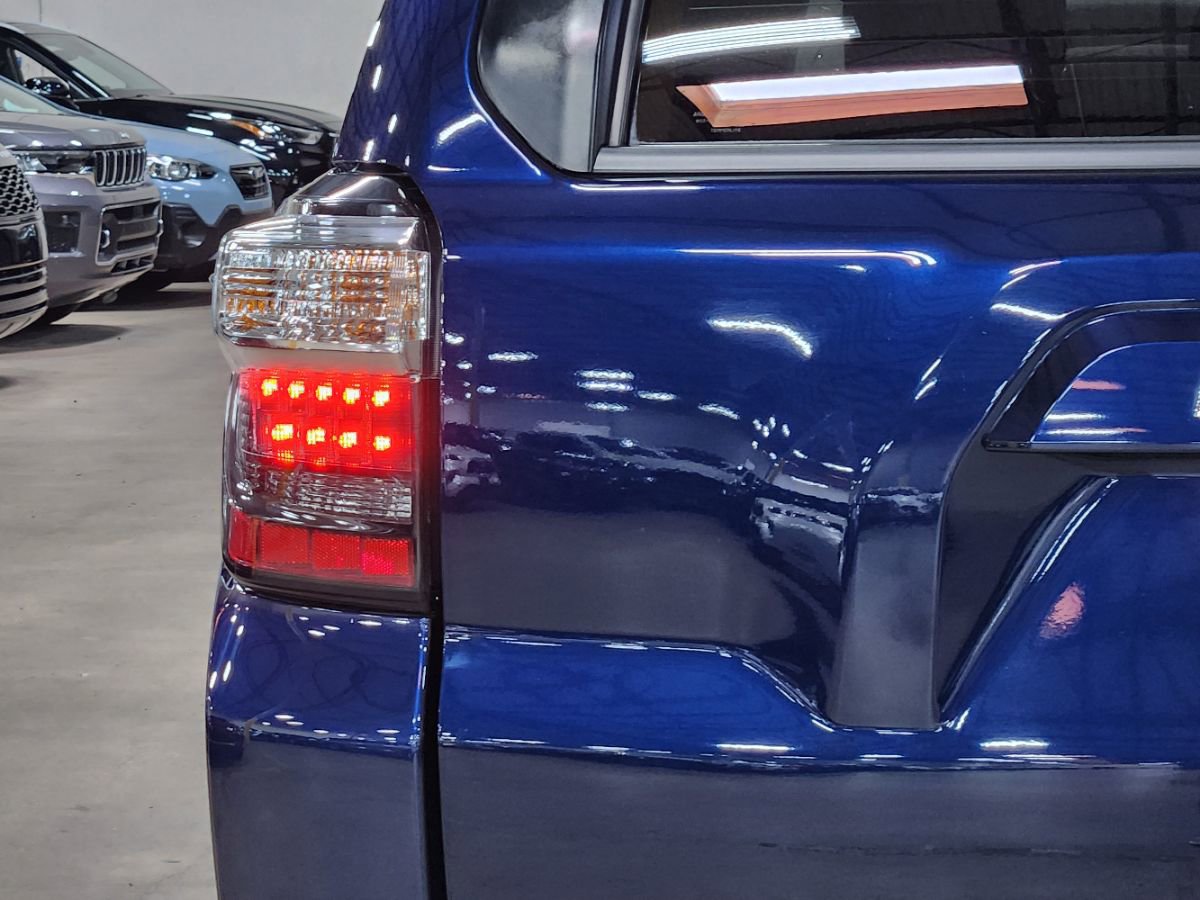 Used 2021 Toyota 4Runner SR5 Premium w/ Moonroof Package RWD image 20