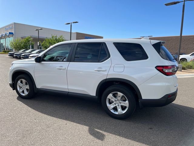 Used 2023 Honda Pilot LX image 4