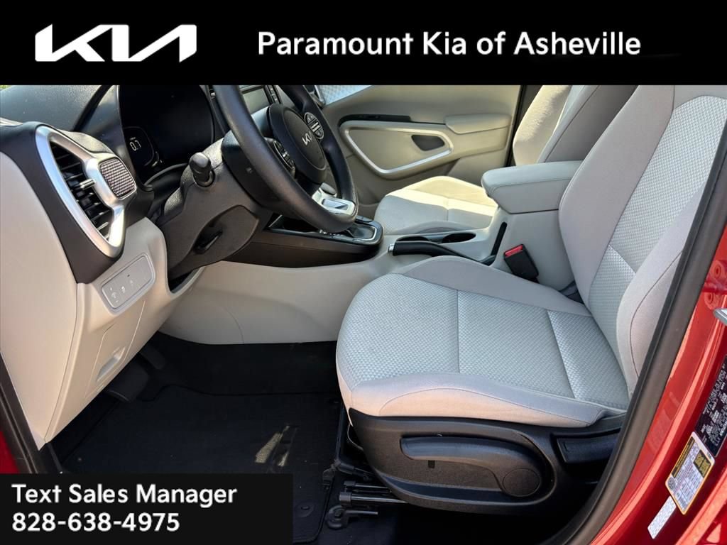Certified 2023 Kia Soul LX w/ LX Technology Package FWD image 15