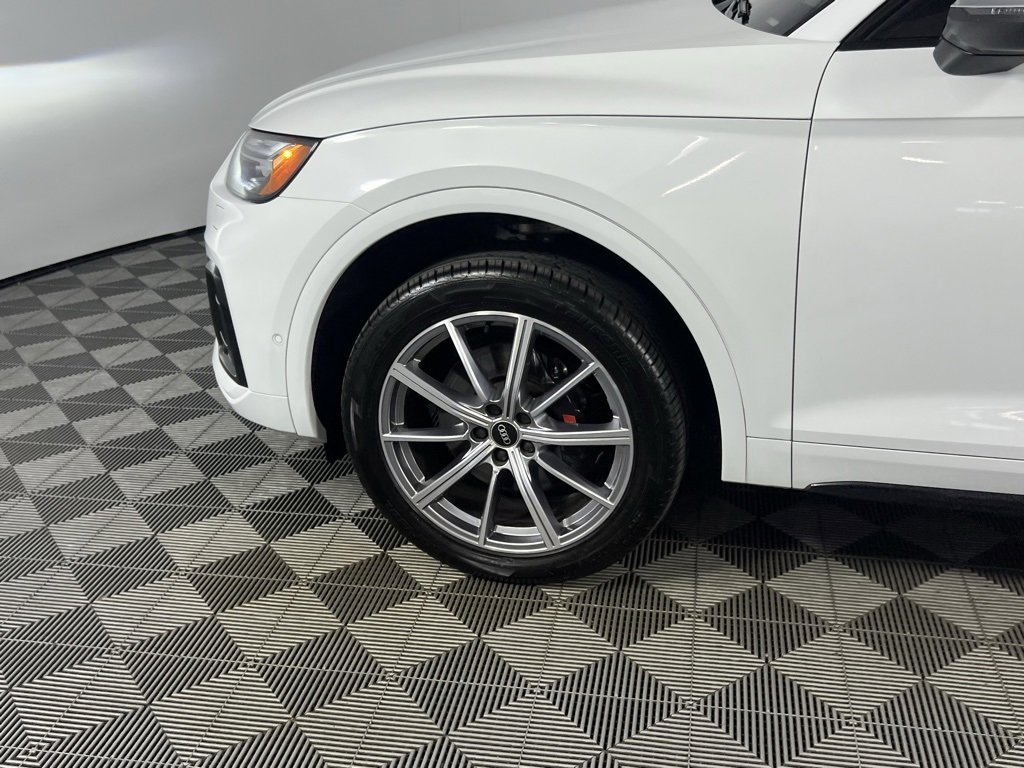 Used 2023 Audi SQ5 Prestige w/ Prestige Package image 11