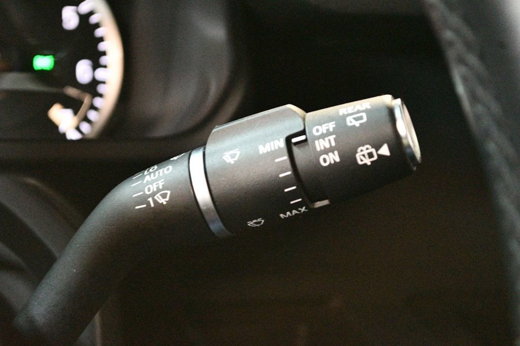 Used 2023 Land Rover Defender 110 X-Dynamic SE image 63