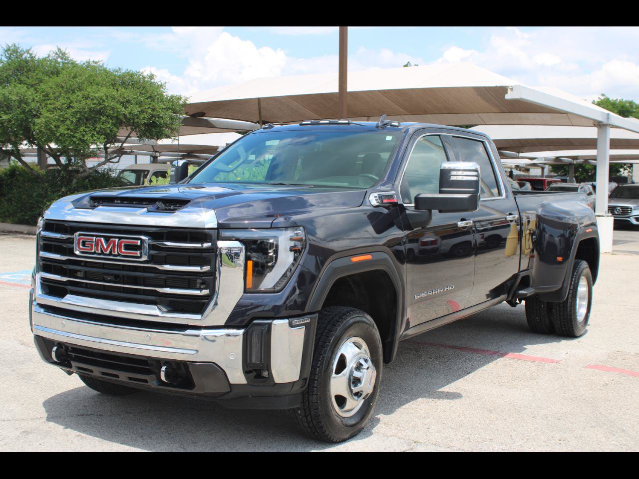 Used 2025 GMC Sierra 3500 SLT w/ SLT Convenience Package AWD/4WD image 1