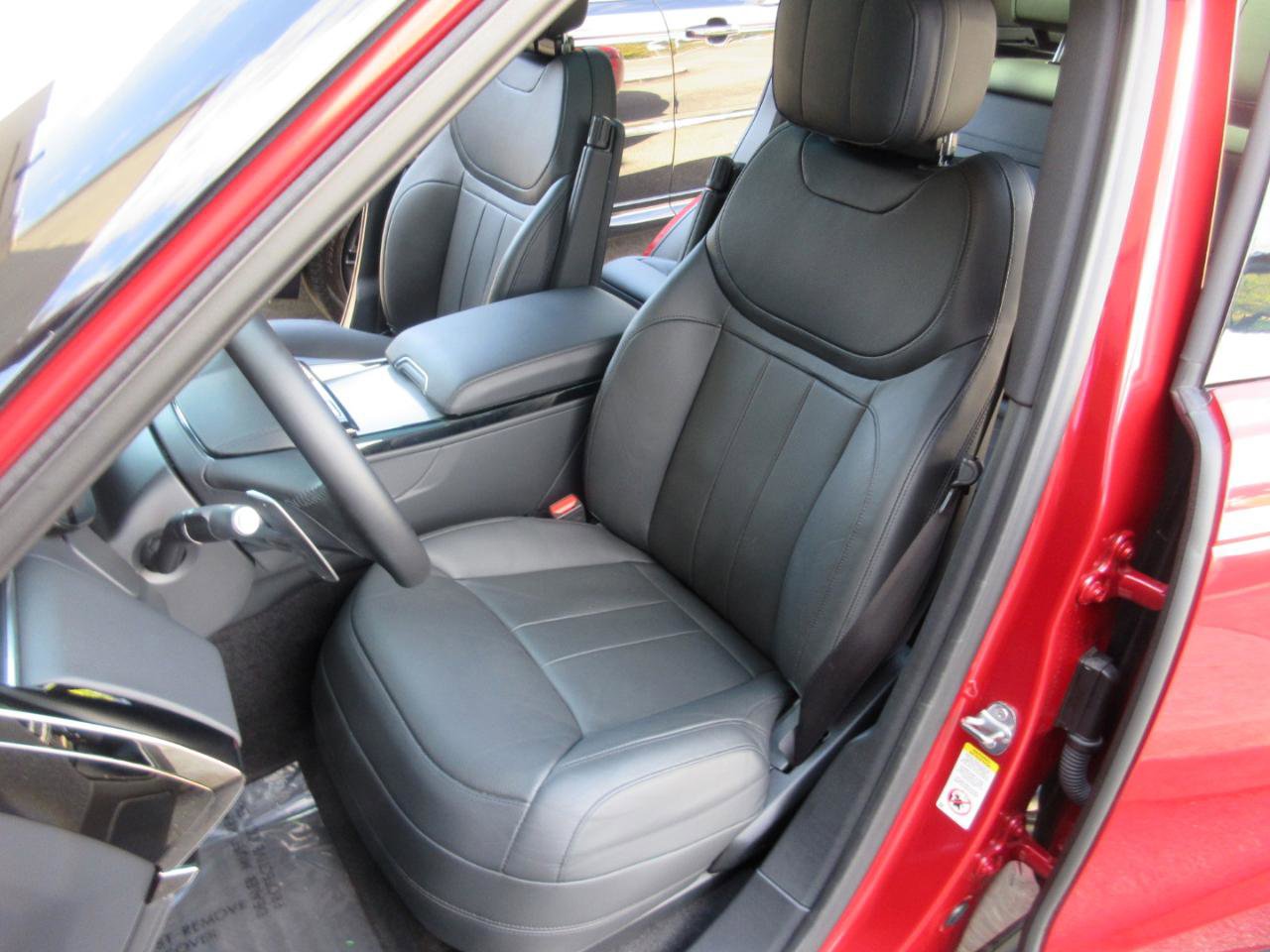 Used 2024 Land Rover Range Rover Sport SE AWD/4WD image 10