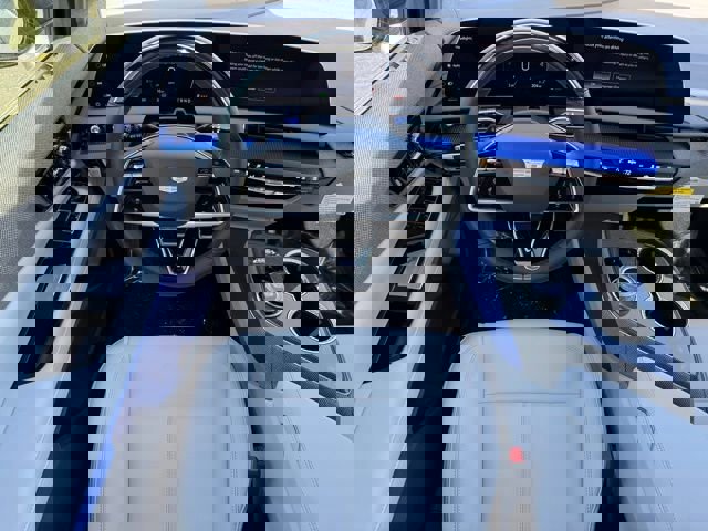 New 2025 Cadillac Optiq Sport 1 w/ LPO, ONYX Package image 14