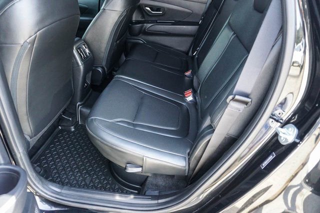 Used 2025 Hyundai Santa Cruz SEL image 13