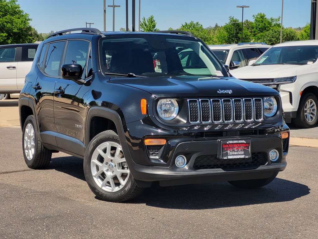 Used 2019 Jeep Renegade Latitude w/ Cold Weather Group AWD/4WD image 2