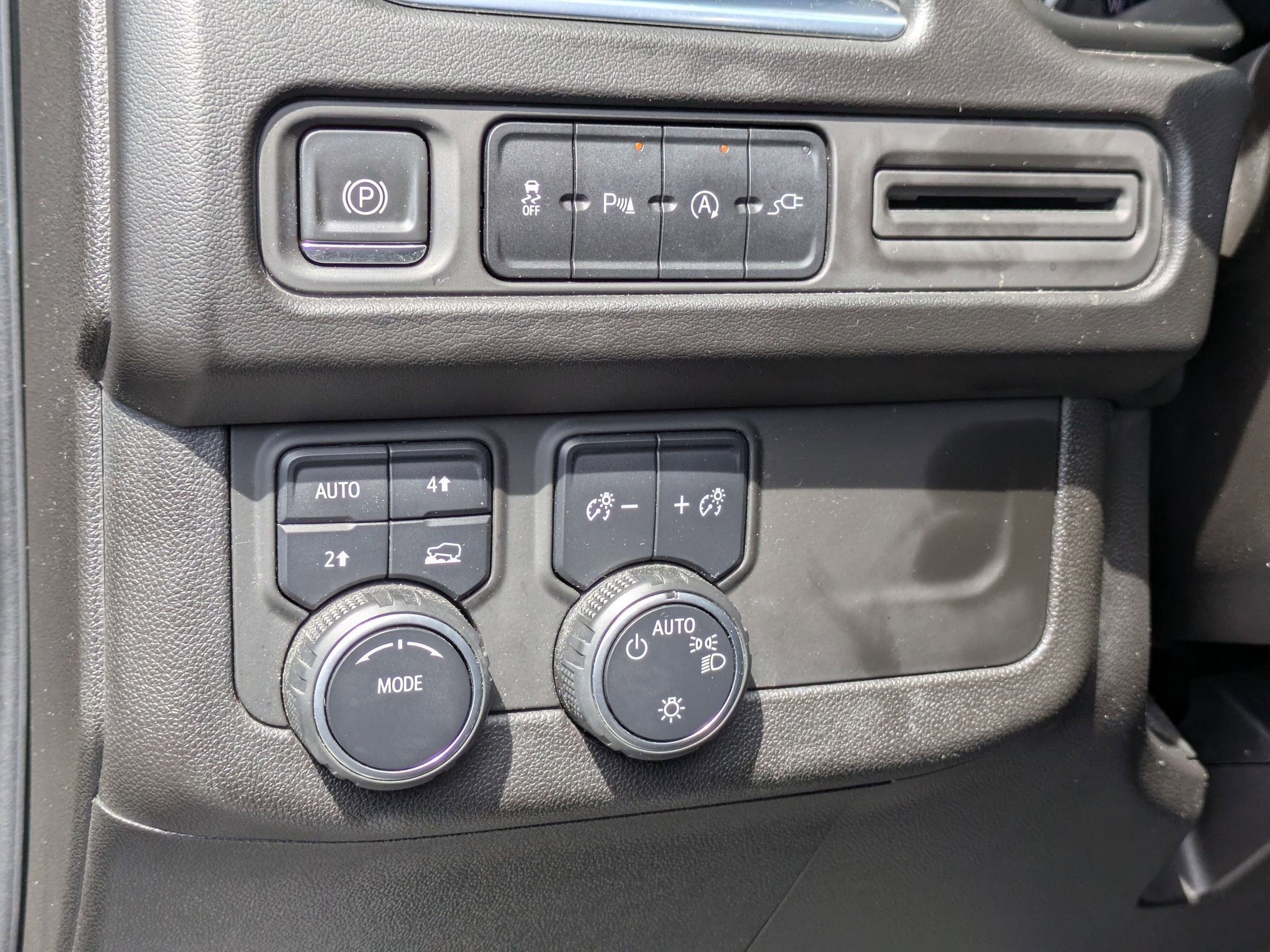 Used 2021 Chevrolet Tahoe LT AWD/4WD image 15