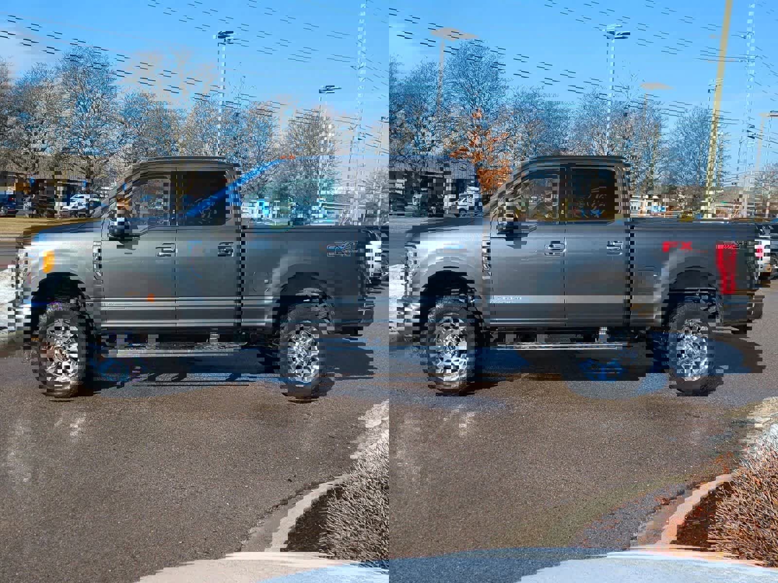 Used 2017 Ford F350 Lariat w/ Chrome Package image 5