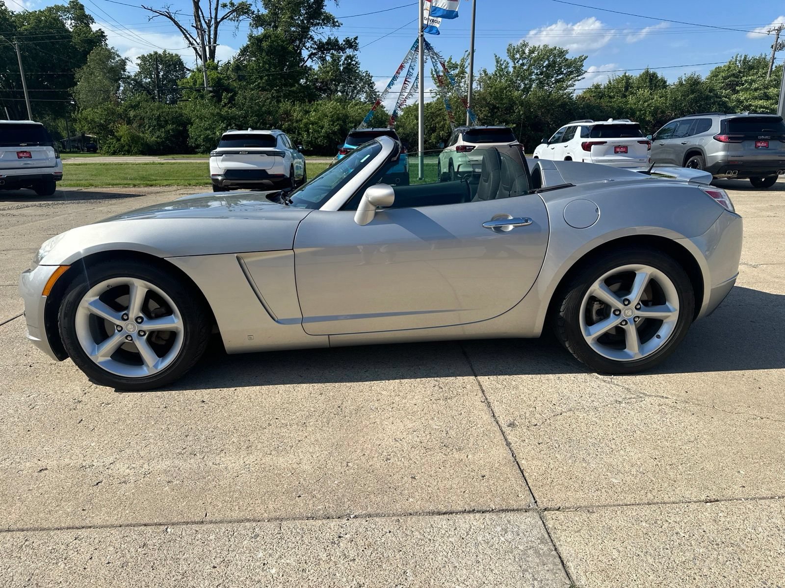 Used 2009 Saturn Sky RWD image 6