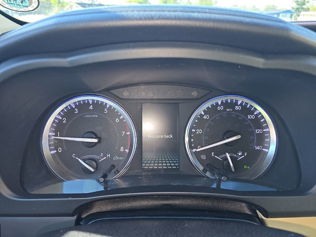 Used 2016 Toyota Highlander Limited image 16