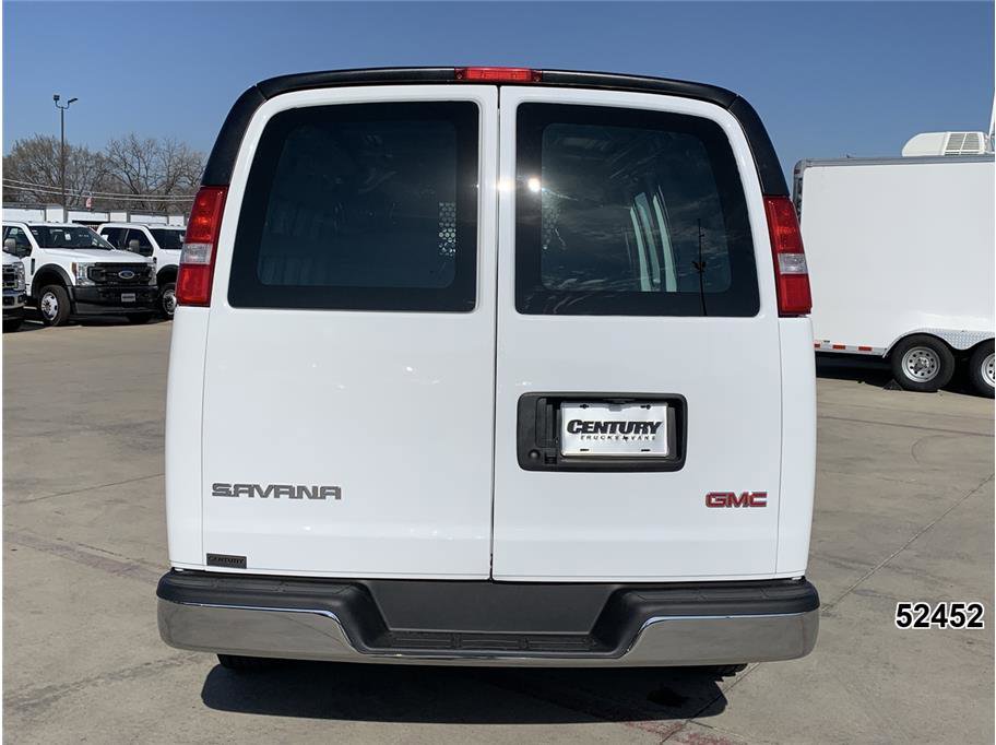 Used 2024 GMC Savana 2500 w/ Driver Convenience Package image 7