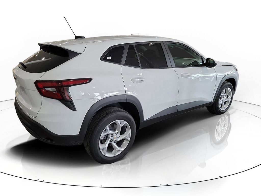 New 2026 Chevrolet Trax LS w/ LS Convenience Package image 4