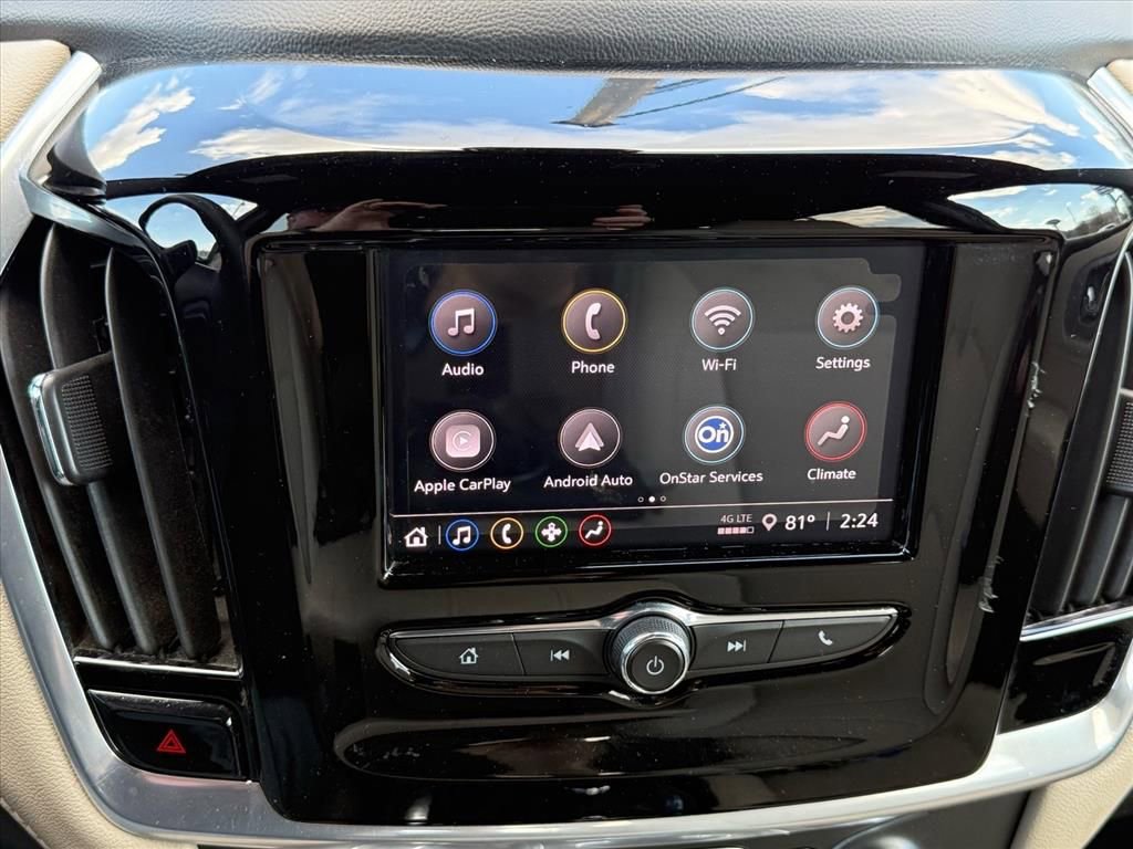 Used 2022 Chevrolet Traverse LS image 19